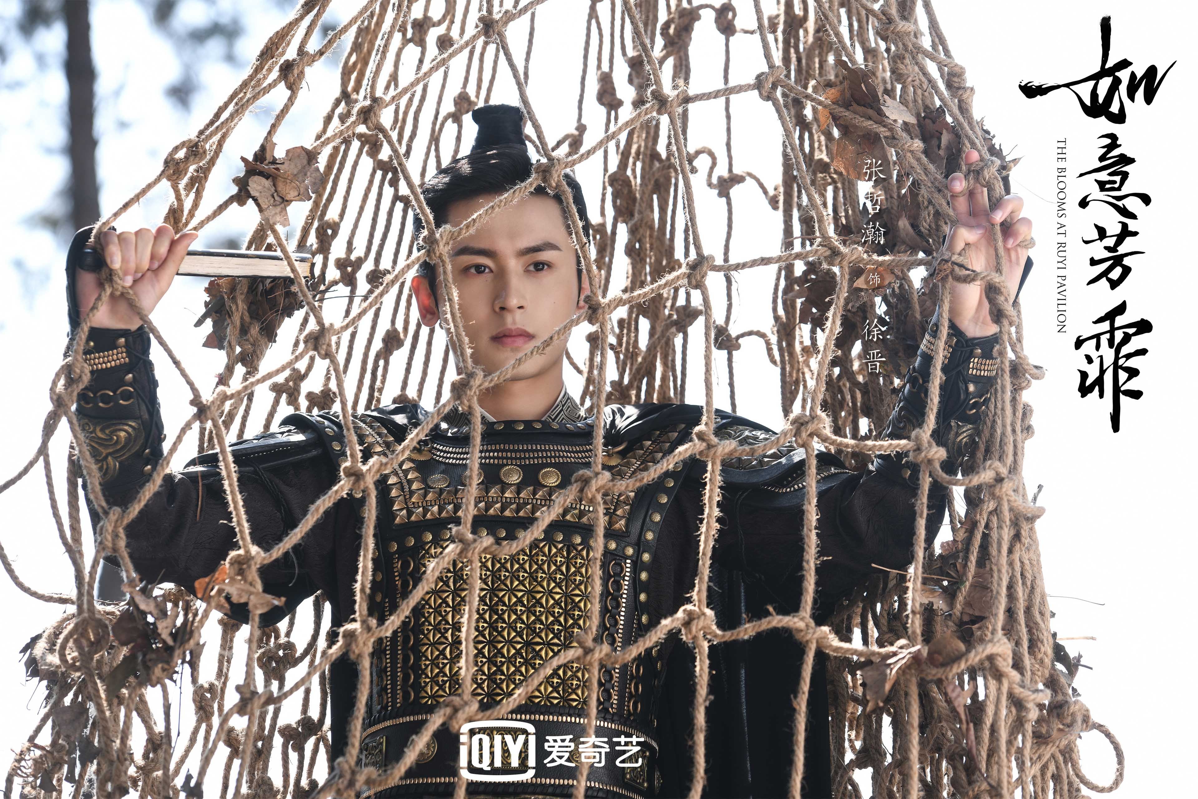 “青少年足球联赛门票销售火爆，吸引大量青少年及家长”，青少年足球比赛时间