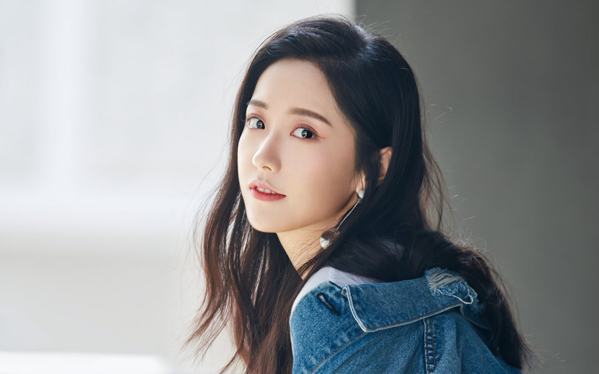 女子仰泳美澳争霸 美国占先，澳大利亚女子仰泳
